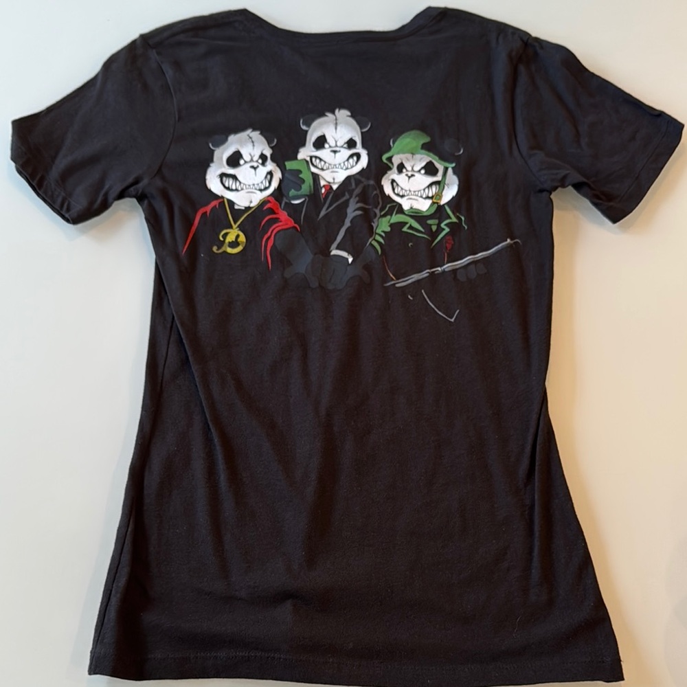 Graphic V-Neck Women's T-shirt- size L